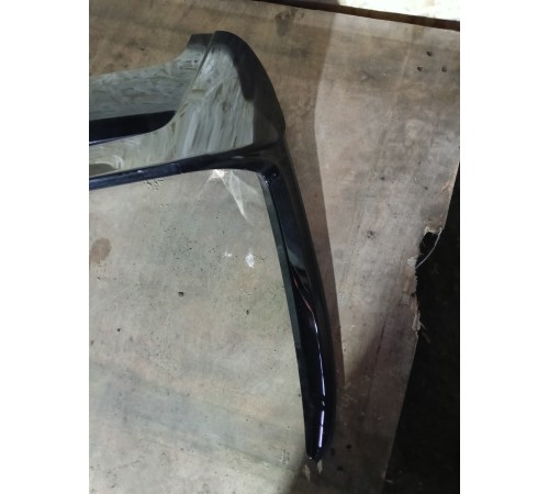 Спойлер двери крышки багажника в сборе