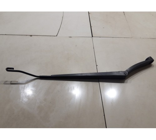 Поводок стеклоочистителя(правый)