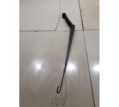 Поводок стеклоочистителя(правый)