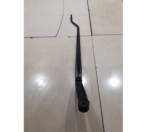 Поводок стеклоочистителя(правый)