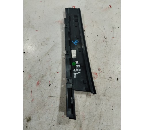 Накладка (молдинг) двери задняя левая