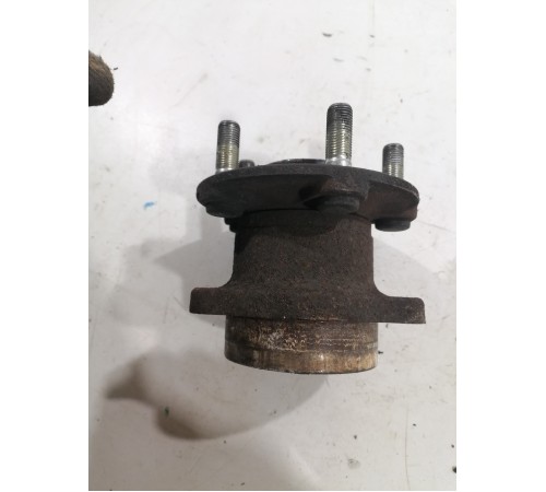 Ступица задняя левая 