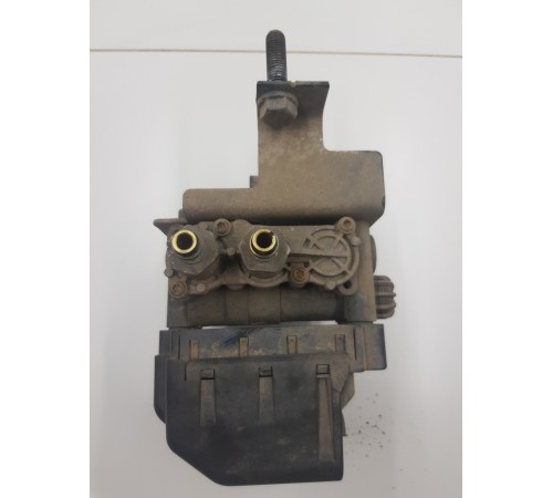 Блок клапанов пневмоподвески