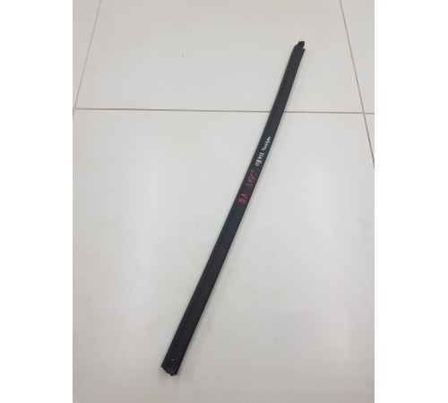 Уплотнитель стекла задний левый внутренний