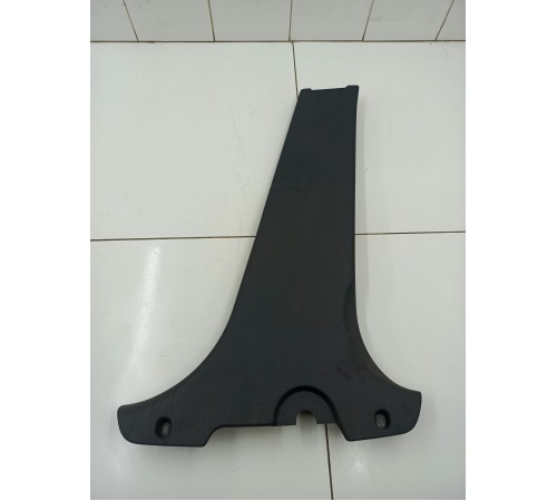 Обшивка центральной стойки правая нижняя