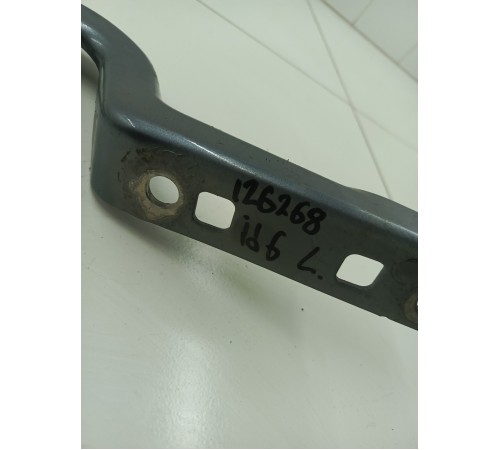 Петля капота левая