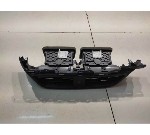 Воздушный дефлектор (центральный)