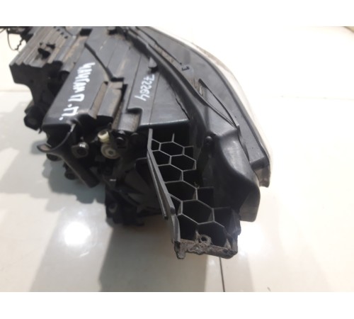 Фара (передняя,правая)