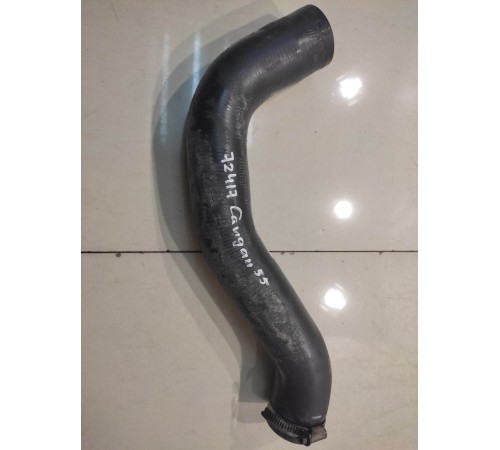 Патрубок системы охлаждения