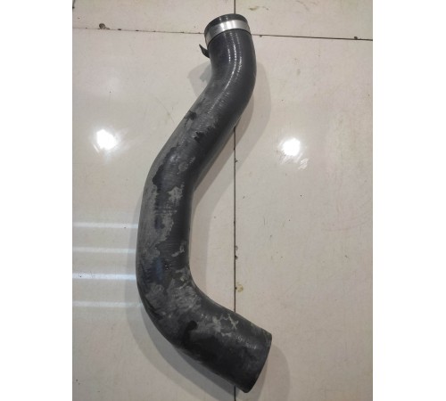 Патрубок системы охлаждения