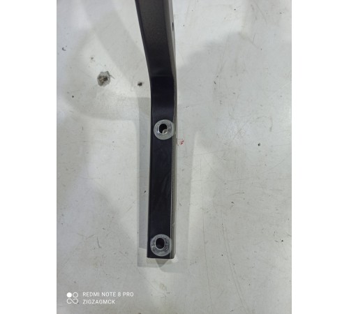 Петля крышки багажника(правая)