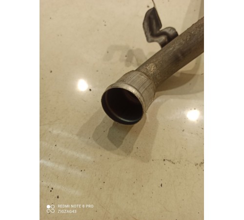 Горловина топливного бака