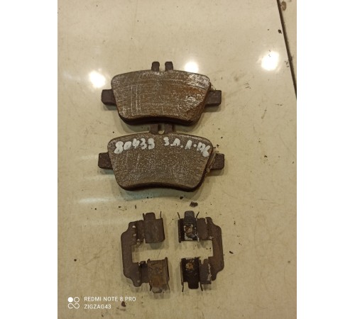Тормозные колодки(задние левые)
