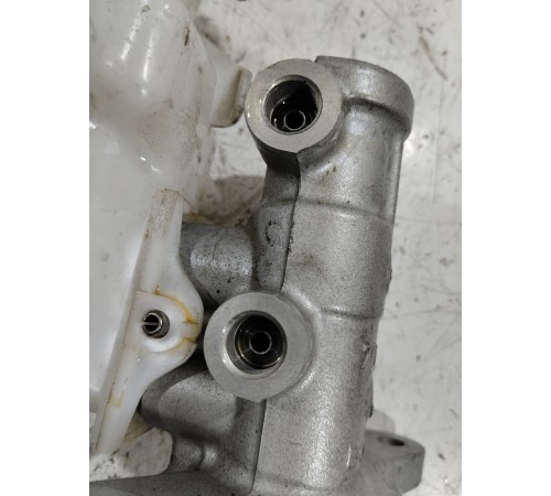 Главный тормозной цилиндр (в сборе)