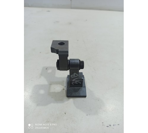 Петля двери задняя левая верхняя