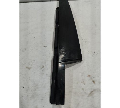 Накладка двери (передняя левая)