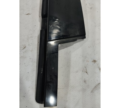 Накладка двери (передняя левая)