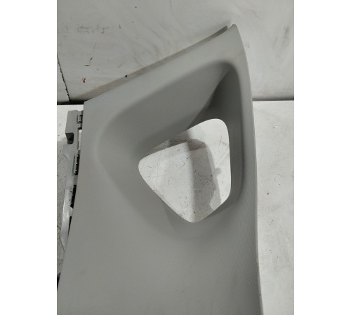 Обшивка стойки задняя правая верхняя