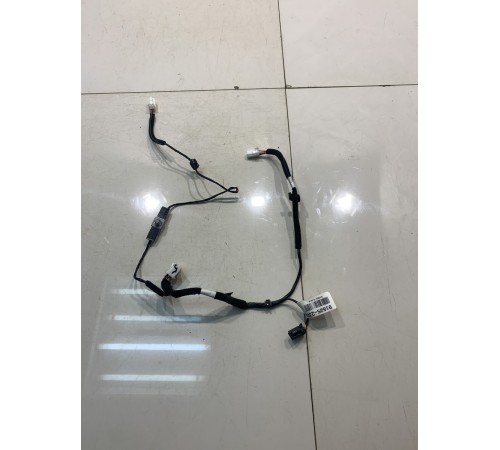 Электропроводк обшивки двери (передняя, левая)