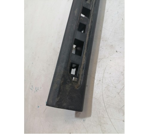 Накладка порога передняя левая