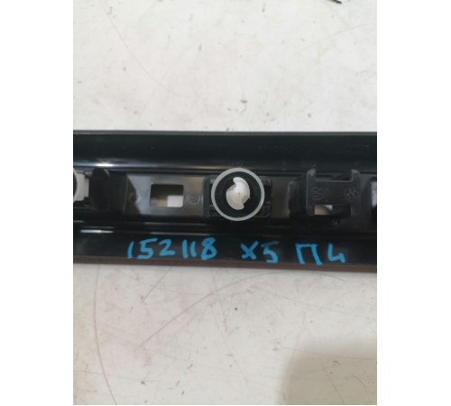 Накладка порога передняя левая