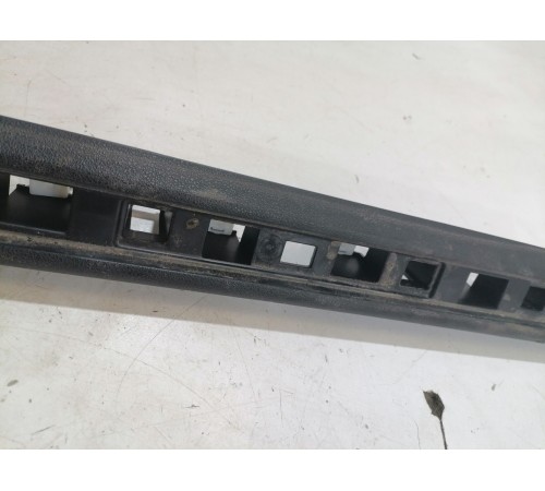 Накладка порога передняя левая