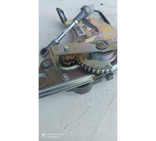 Привод открывания крышки багажника