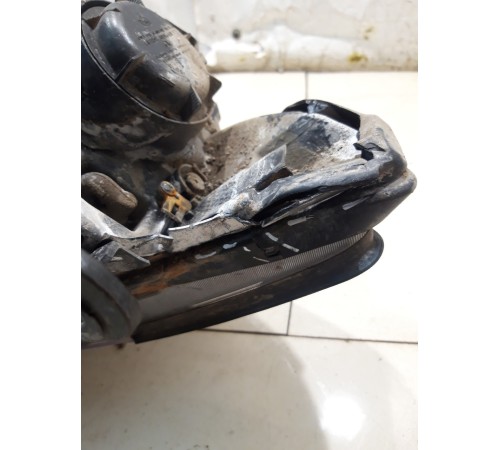 Фара (передняя,левая)