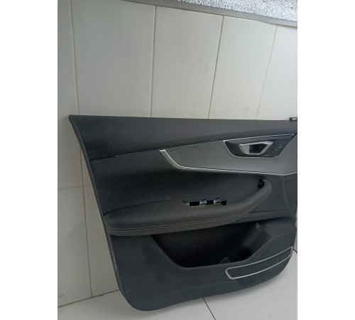 Обшивка передней левой двери