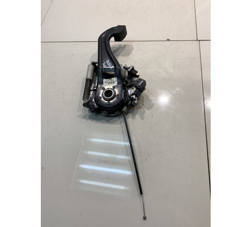 Педаль стояночного тормоза