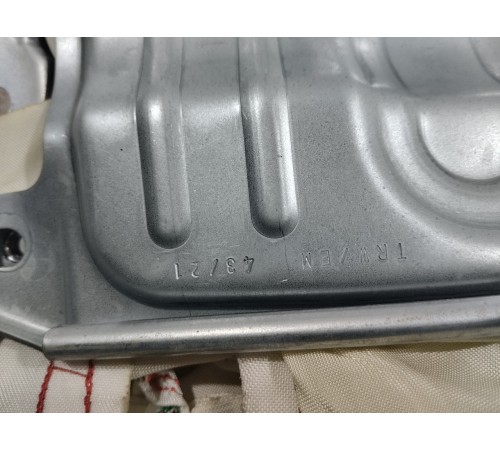 Подушка безопасности переднего пассажира 