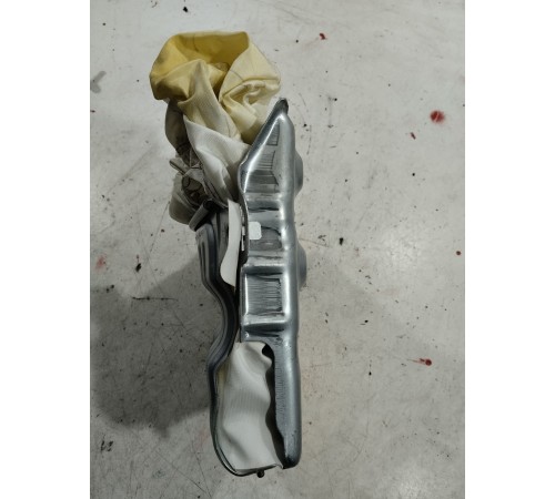 Подушка безопасности переднего пассажира 