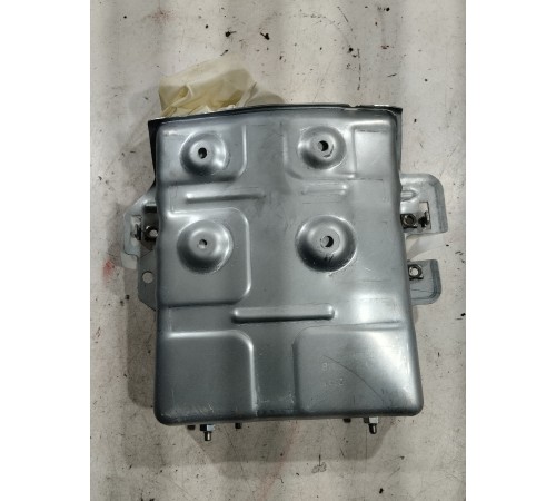 Подушка безопасности переднего пассажира 