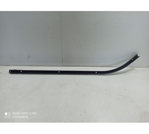 Направляющая сдвижной двери (задняя левая)