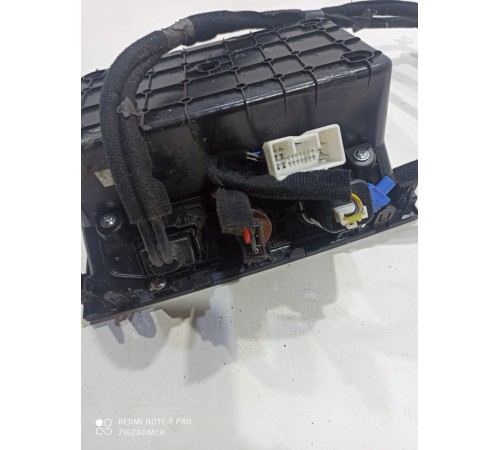 Бардачок центральной консоли