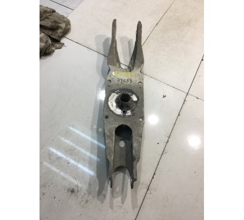 Рычаг подвески (задний, левый, нижний)