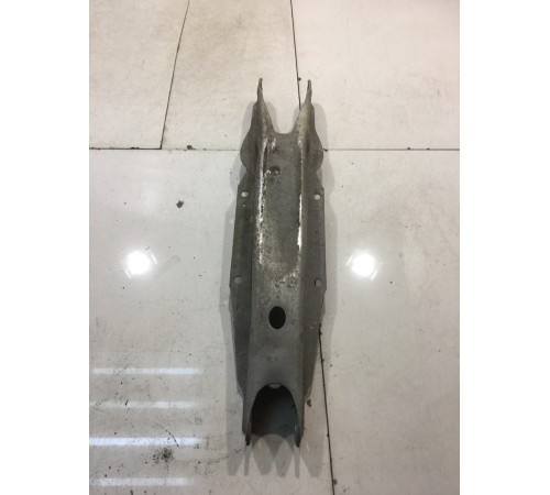 Рычаг подвески (задний, левый, нижний)