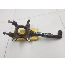 Кулак поворотный передний правый