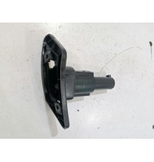 Форсунка омывателя фар левая