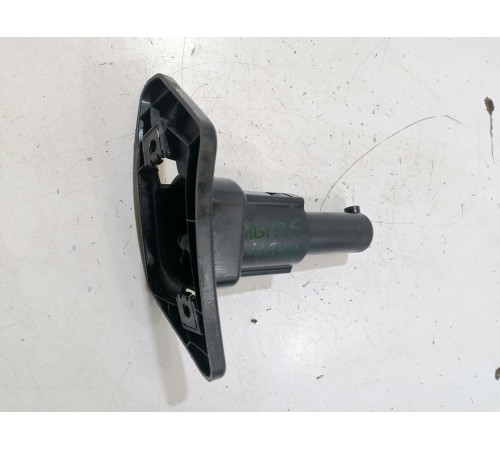 Форсунка омывателя фар левая