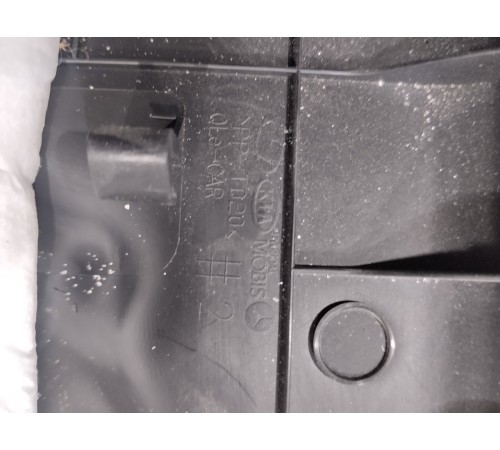 Накладка торпедо нижняя правая