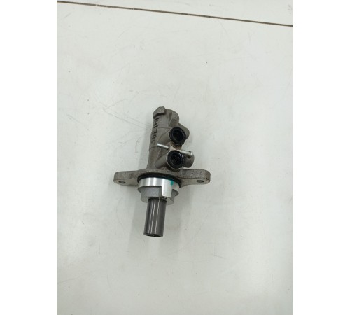 Главный тормозной цилиндр