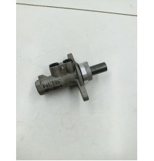 Главный тормозной цилиндр