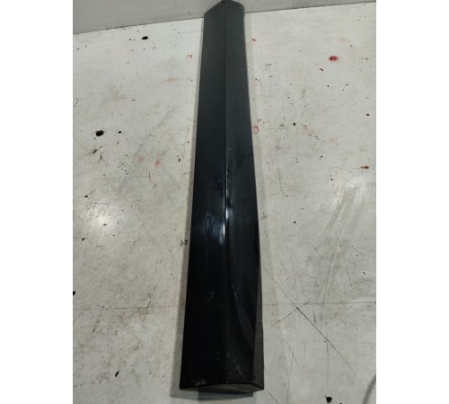 Накладка (молдинг) двери передняя левая нижняя