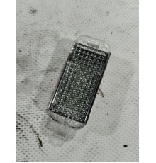 Плафон внутреннего освещения салона