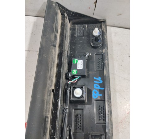 Накладка (молдинг) двери передняя левая нижняя