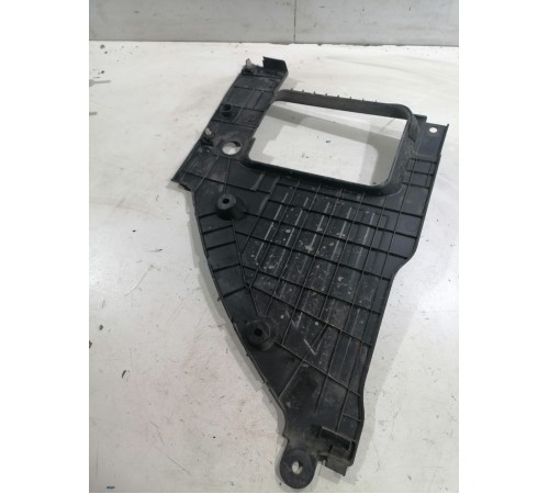 Накладка моторного отсека левая