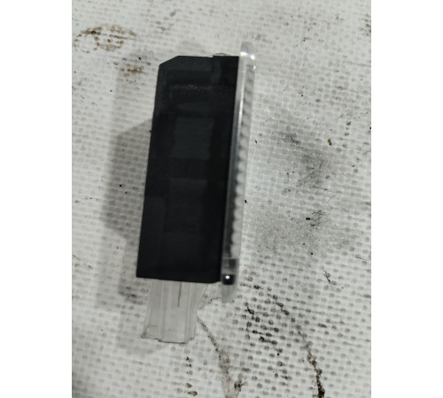 Плафон внутреннего освещения салона