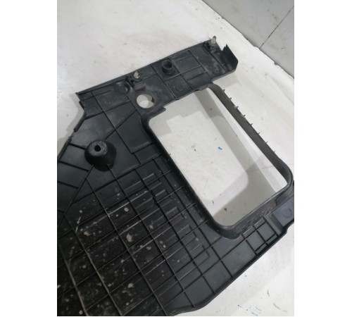 Накладка моторного отсека левая