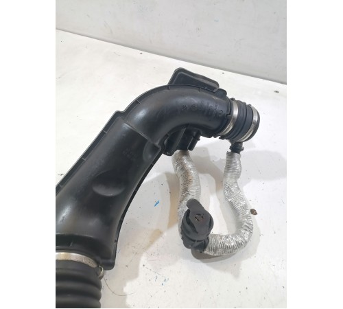 Патрубок воздушного фильтра